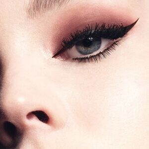 Stila Sheer Terracotta Suede Shade Liquid Eyeshadow- sheer matte rust shade